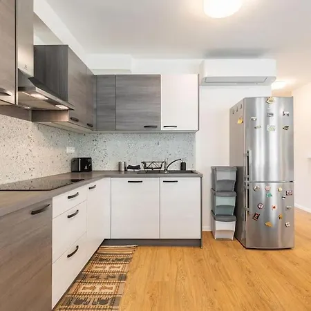 Haven Beskydska Street Getaway Apartment *